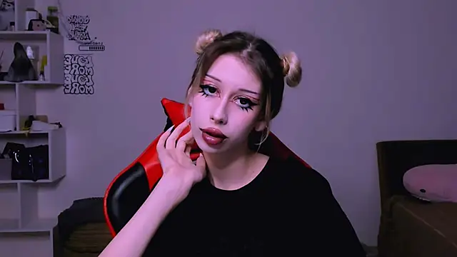 Lori lolii online show from 1, 12, 2025