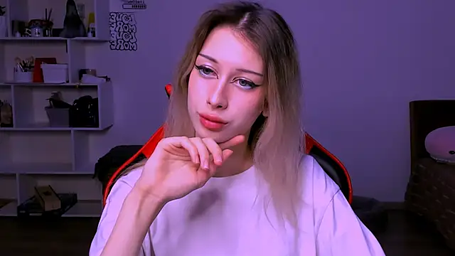 Lori lolii online show from 13, 11, 2025