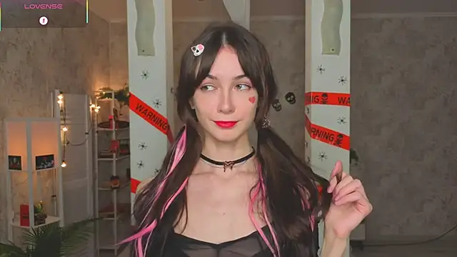 ReneeLippeatt online show from 31, 10, 2025