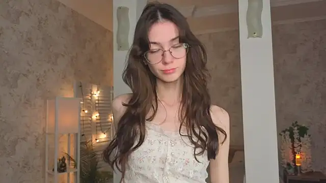 ReneeLippeatt online show from 25, 9, 2025