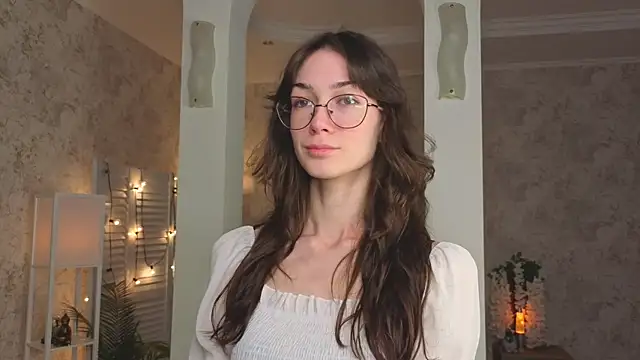 ReneeLippeatt online show from 28, 9, 2025