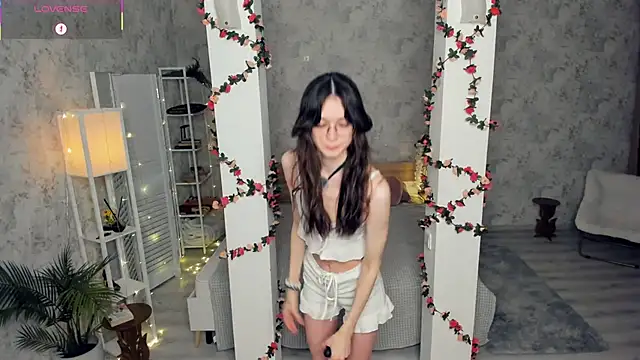 ReneeLippeatt online show from 15, 2, 2026