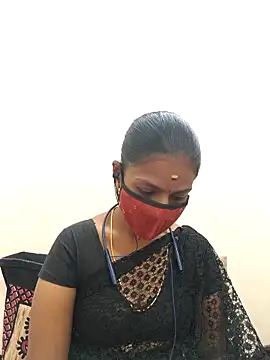 Snapshot of Tamil_Yalini12 chatting on 1, 2, 2026 Tamil Yalini12 online show from 1, 2, 2026