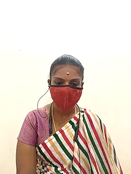 Snapshot of Tamil_Yalini12 chatting on 2, 2, 2026 Tamil Yalini12 online show from 2, 2, 2026