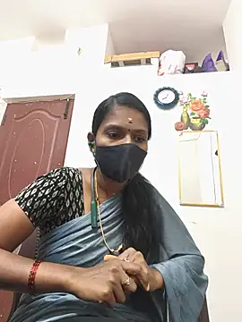 Snapshot of Tamil_Yalini12 chatting on 20, 5, 2026 Tamil Yalini12 online show from 20, 5, 2026