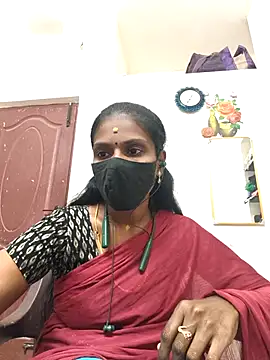 Snapshot of Tamil_Yalini12 chatting on 8, 5, 2026 Tamil Yalini12 online show from 8, 5, 2026