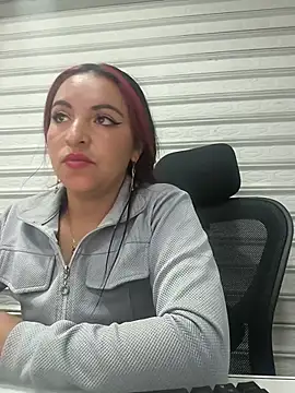 Alisson Stonee online show from 16, 5, 2026