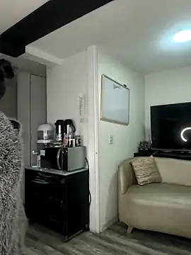 Alisson Stonee online show from 14, 4, 2026