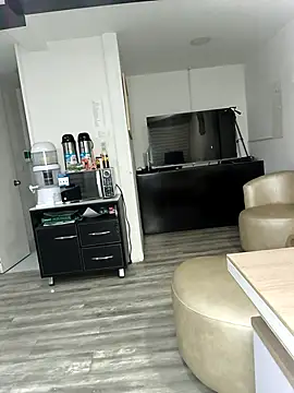 Alisson Stonee online show from 12, 4, 2026