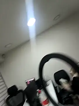 Alisson Stonee online show from 4, 4, 2026