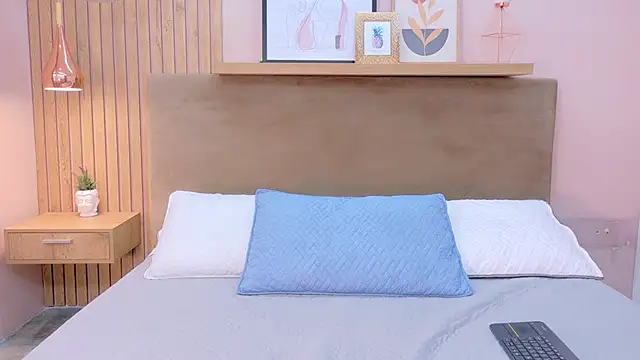 cielo rivera online show from 18, 4, 2026