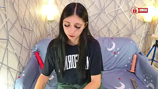 Charming LIA online show from 3, 11, 2025