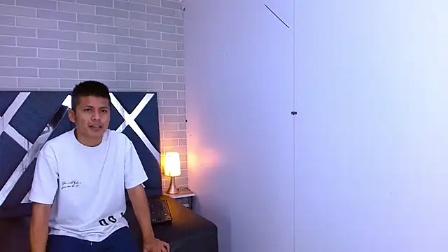 marcus hans  online show from 11, 11, 2025