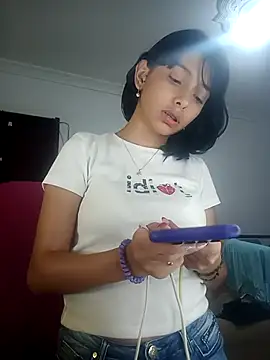 xoxo milk online show from 20, 12, 2025