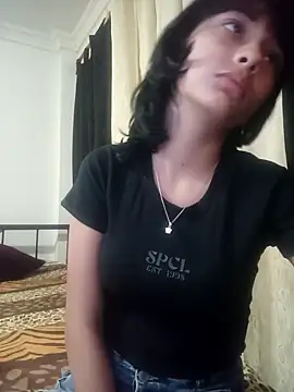 xoxo milk online show from 23, 10, 2025