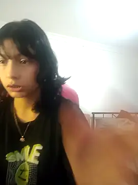 xoxo milk online show from 8, 11, 2025