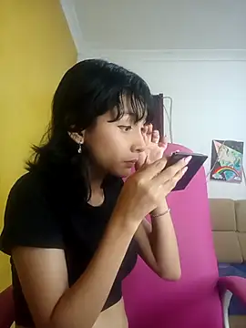 xoxo milk online show from 12, 10, 2025