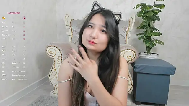 noa bloom online show from 13, 11, 2025