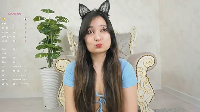 noa bloom online show from 9, 11, 2025