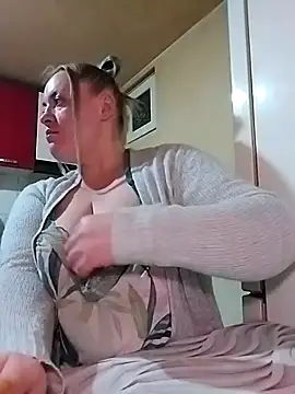 Snapshot of Mommygetnaughty chatting on 9, 1, 2026 Mommygetnaughty online show from 9, 1, 2026