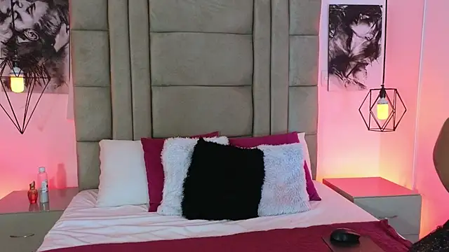 Charlotteto  online show from 7, 10, 2025