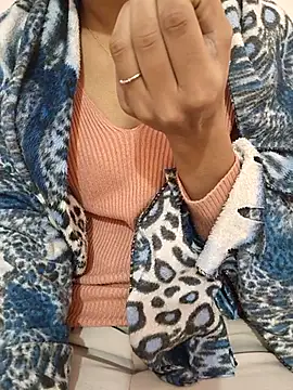 anayahotty online show from 8, 1, 2026