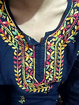 anayahotty online show from 7, 10, 2025