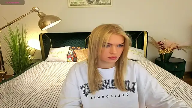 AlinaLiii online show from 30, 4, 2026