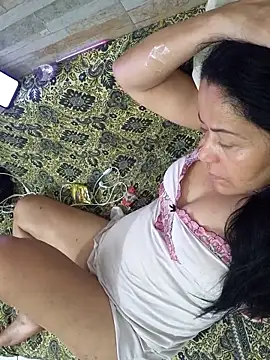 Snapshot of lucineia7 chatting on 18, 11, 2025 lucineia7 online show from 18, 11, 2025