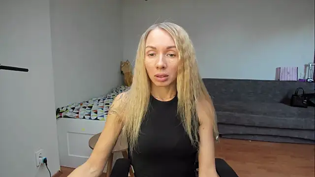 AlisiaCat online show from 9, 5, 2026