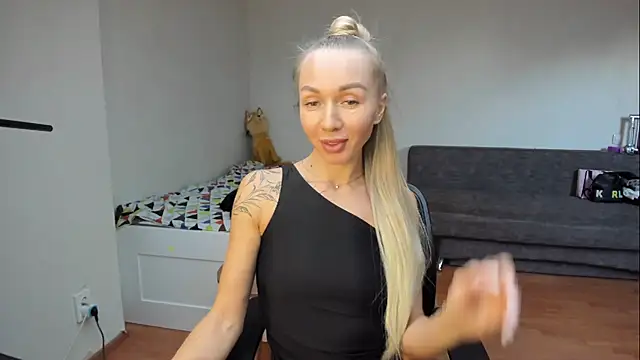 AlisiaCat online show from 6, 5, 2026