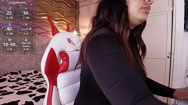 TahiyaMuley  online show from 18, 11, 2025