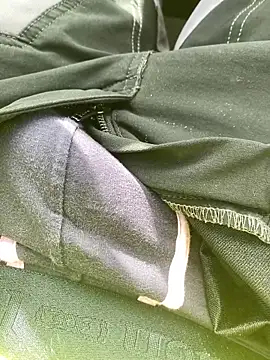 lespetitcoquin online show from 5, 3, 2026