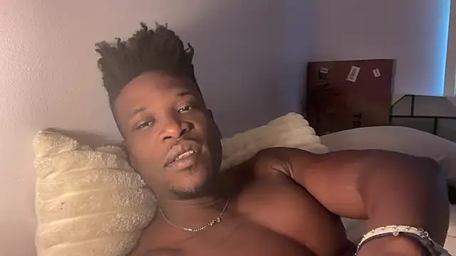 Snapshot of MrDaddyBlackNi9e chatting on 14, 11, 2025 MrDaddyBlackNi9e online show from 14, 11, 2025