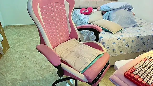 Julieta Rose19 online show from 19, 12, 2025