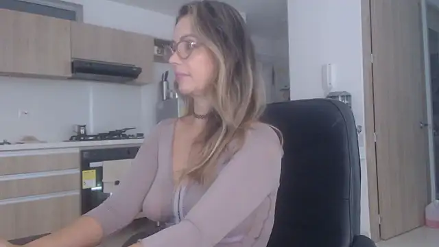 LovePaula online show from 11, 1, 2026