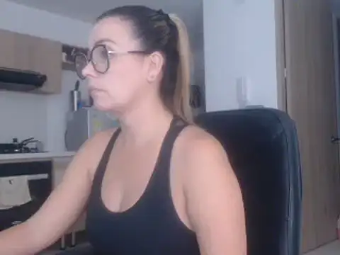 LovePaula online show from 7, 3, 2025