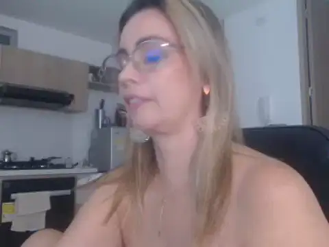 LovePaula online show from 17, 3, 2025