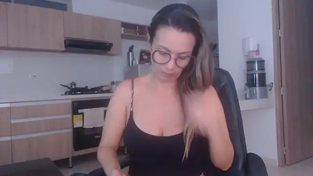 LovePaula online show from 24, 2, 2026