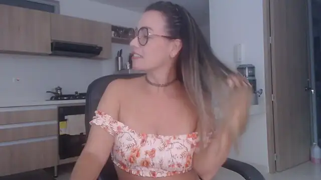 LovePaula online show from 7, 1, 2026