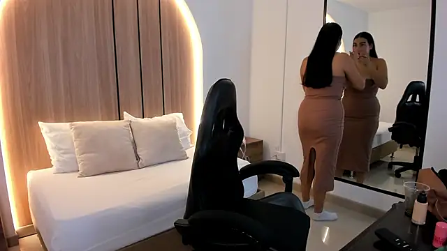 olivia willoow online show from 20, 12, 2025