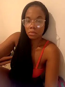 PrettahSantos online show from 12, 11, 2025