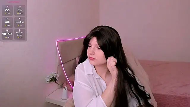 AishaAysitt online show from 4, 10, 2025