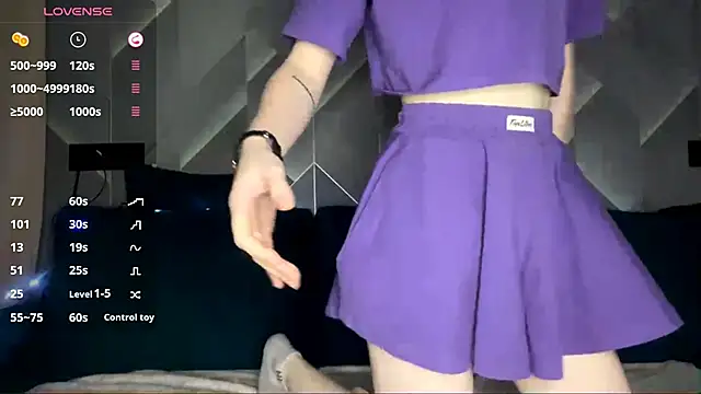 FoxLina online show from 7, 1, 2026