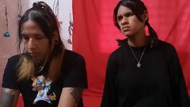 Snapshot of Couple_Moth666 chatting on 9, 10, 2025 Couple Moth666 online show from 9, 10, 2025