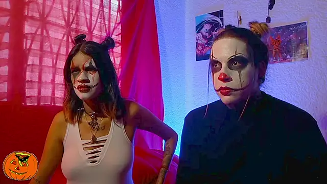 Snapshot of Couple_Moth666 chatting on 31, 10, 2025 Couple Moth666 online show from 31, 10, 2025