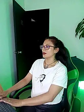 VictoriaSpenser online show from 14, 11, 2025