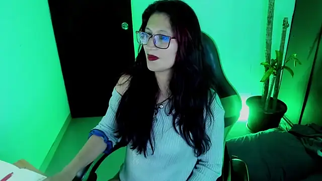 VictoriaSpenser online show from 23, 11, 2025