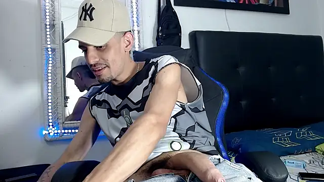 LATINO27CM online show from 26, 6, 2026