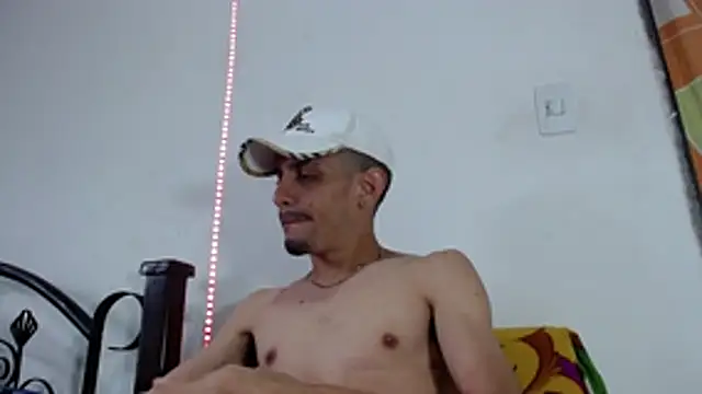 LATINO27CM online show from 5, 11, 2025